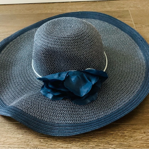 First Issue Sun hat main image 6